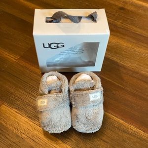 Ugg Bixbee baby booties 02/03 (6-12 mo)